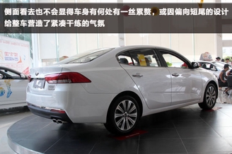 动力配置丰富 厦门到店实拍东风悦达起亚K4 动力配置丰富 厦门到店实拍东风悦达起亚K4