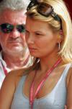 图文-阿尔姆西克造访法拉利韦伯紧盯稀罕客